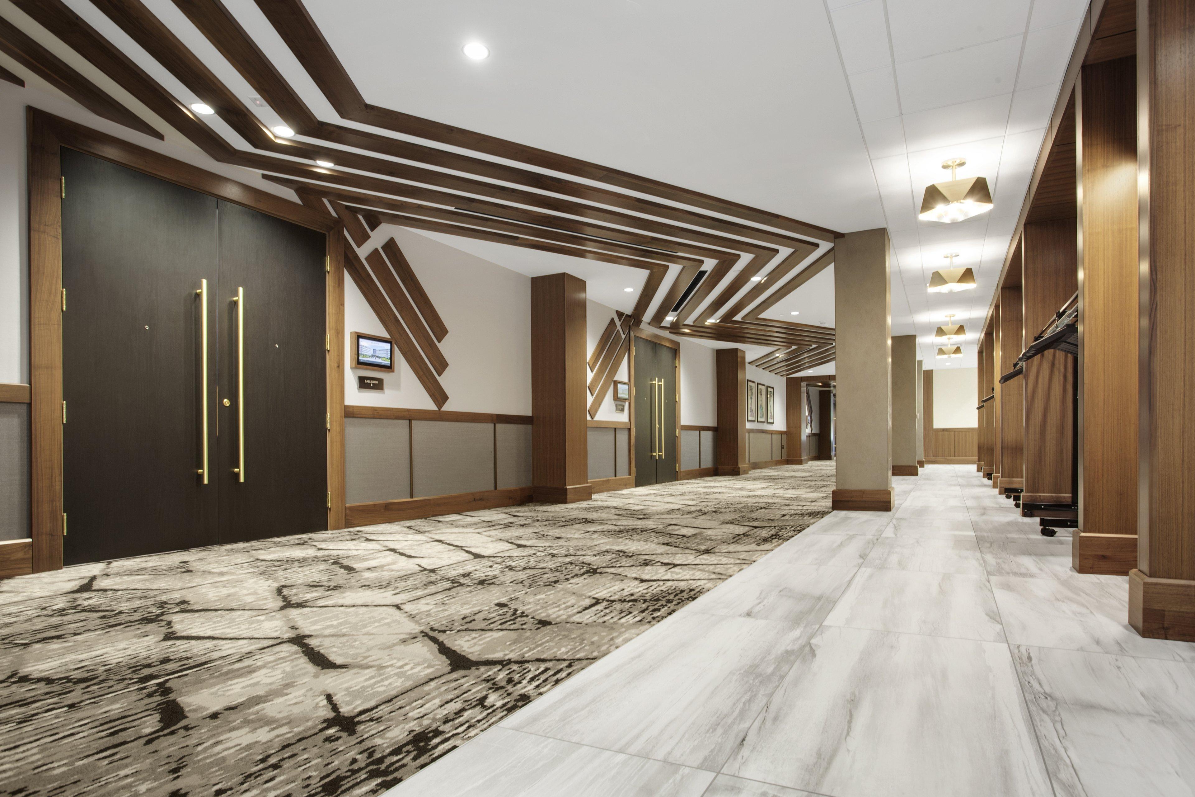 Hotel Crowne Plaza Lansing By Ihg Exterior foto